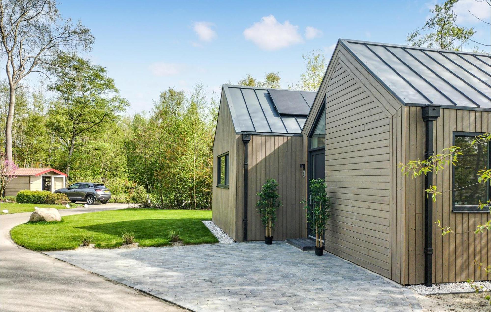 Cozy Home In Oosterwolde With Sauna Ngoại thất bức ảnh