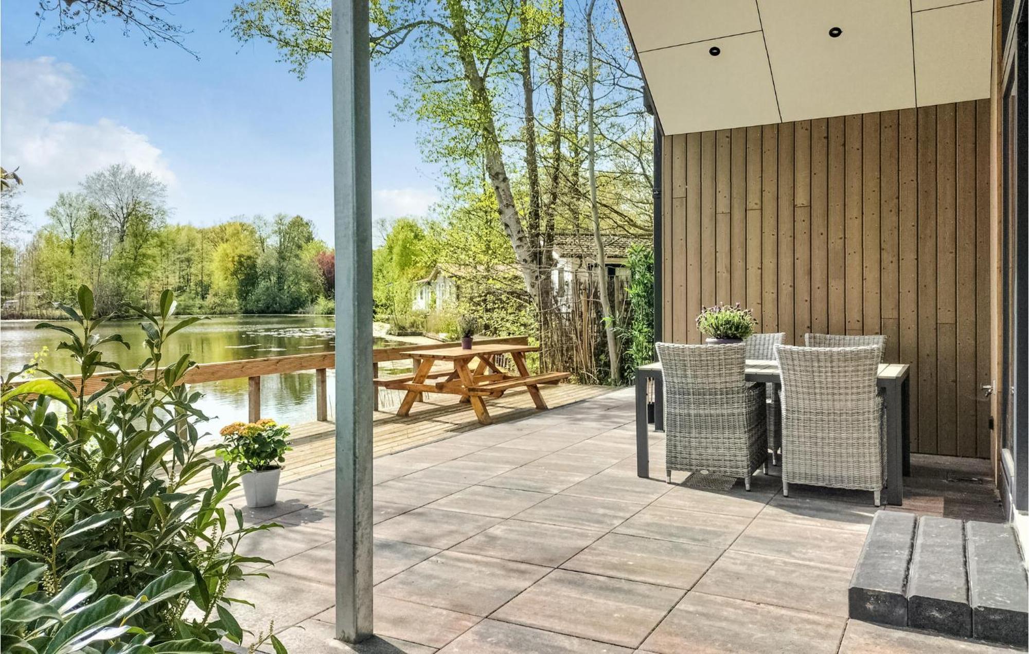 Cozy Home In Oosterwolde With Sauna Ngoại thất bức ảnh